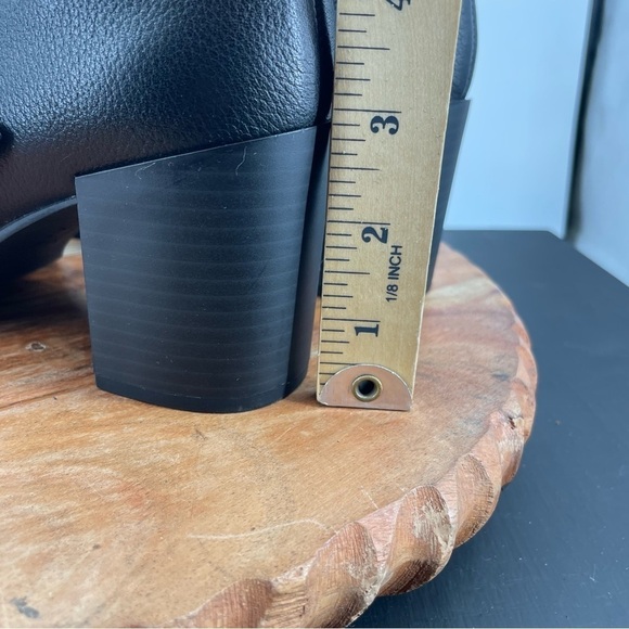 Naturalizer | Hanna Black Heeled Ankle Booties buckle detail Sz 7 - Picture 5 of 9